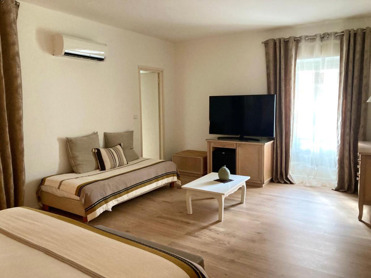 Hotel La Caravelle Бонифачо Экстерьер фото